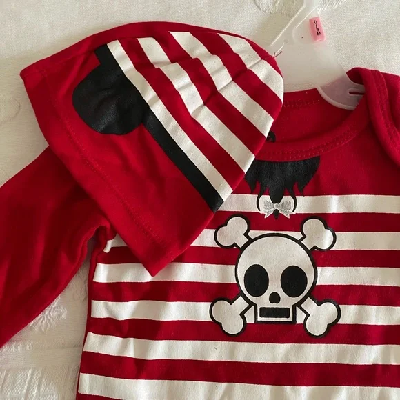 Pirate Costume NWT
0-3 months - Picture 2 of 5